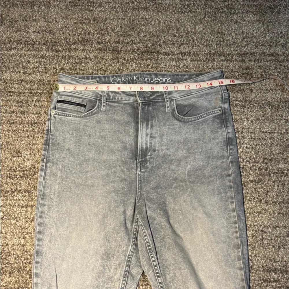 Calvin Klein High Rise Ankle Women's Gray Skinny Jeans - Size 30 - Picture 3 of 8